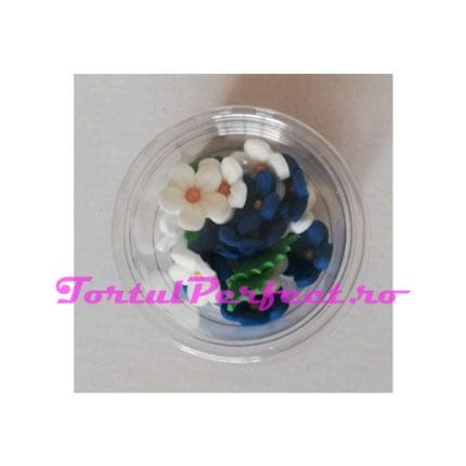 Flori albastru din pasta de zahar
