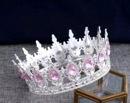 Coronita Argintiu din metal cu strasuri roz mare